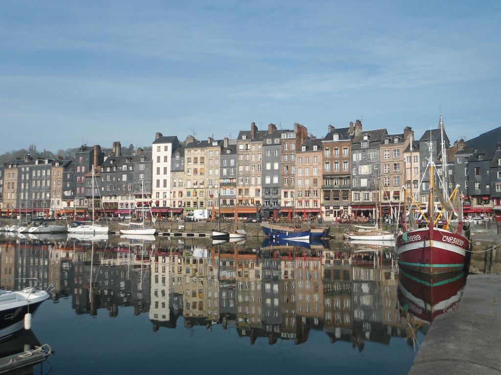 La Compagnie Du 19 Apartment Honfleur Exterior photo